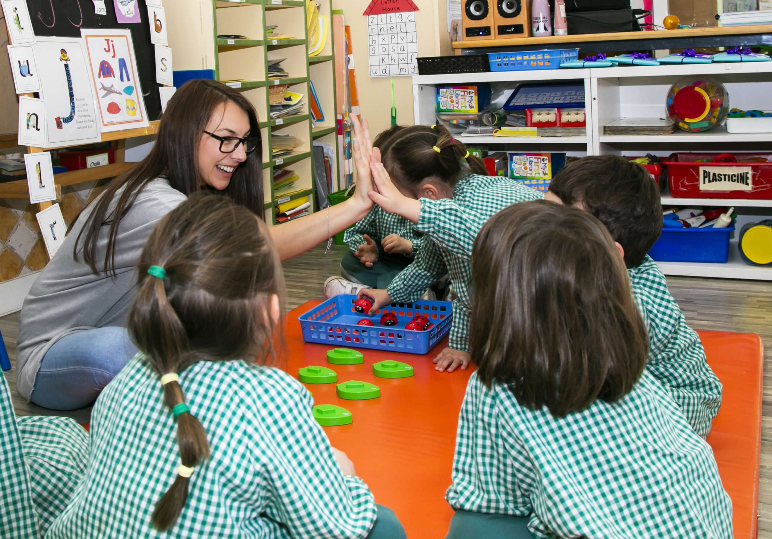 ¿Qué diferencia a un colegio con pedagogía Montessori?
